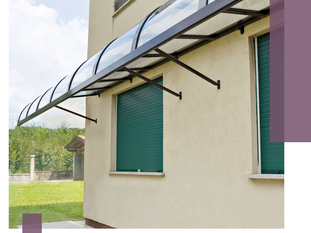 Козырьки над окнами в Шарыпове — изготовление и монтаж по выгоде