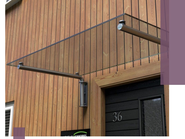 Стеклянные козырьки на входы и фасады в Шарыпове