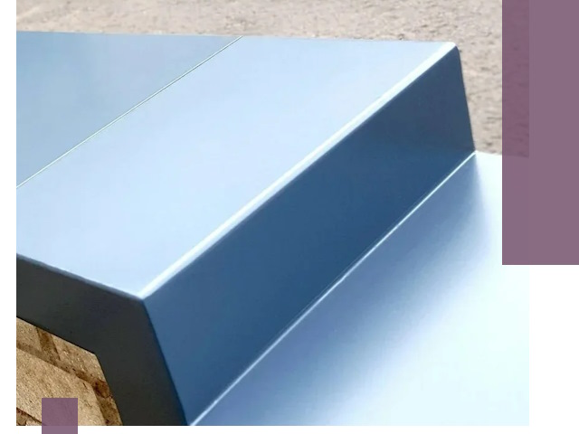 Крышки на парапет в Шарыпове: изготовление и монтаж под ключ